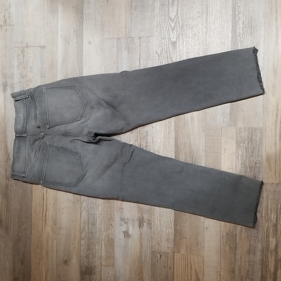 Super High Waisted Slim Jeans - Picture 4 of 5